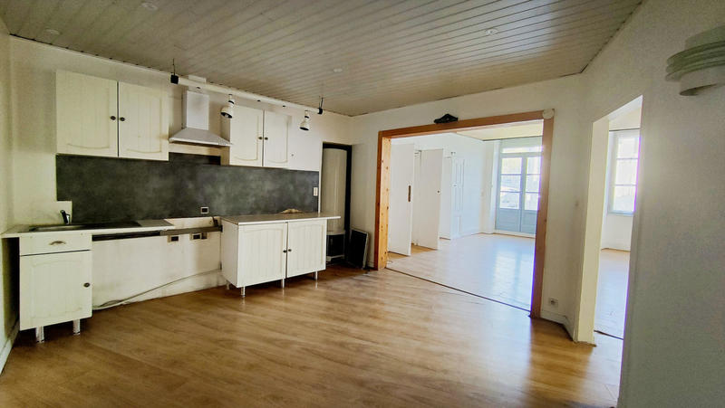 Appartement - 102 m² - 4 pièces