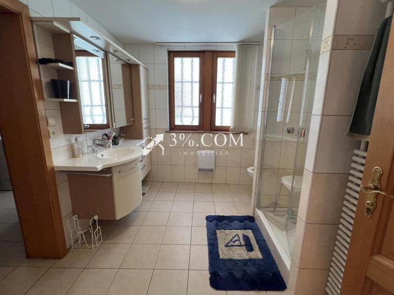 Maison - 260 m² - 8 pièces