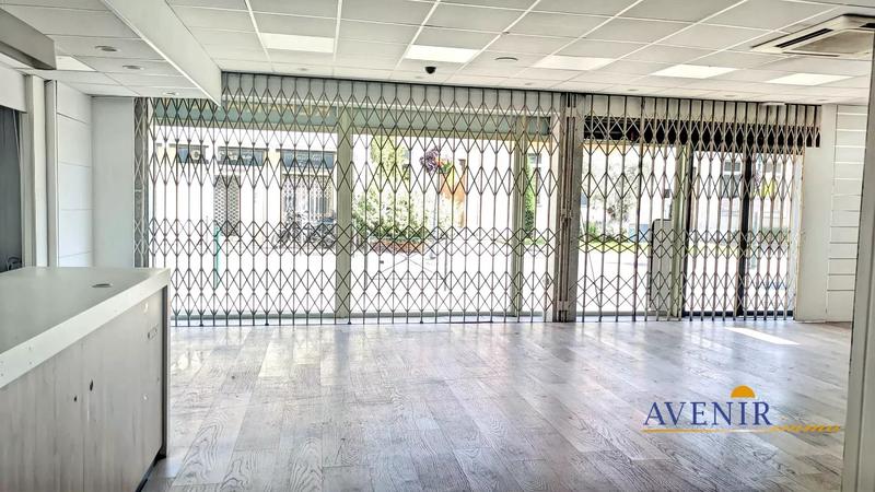 Local commercial - 116 m² - 1 pièce