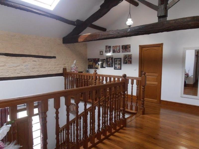 Maison en pierre - 305 m² - 10 pièces