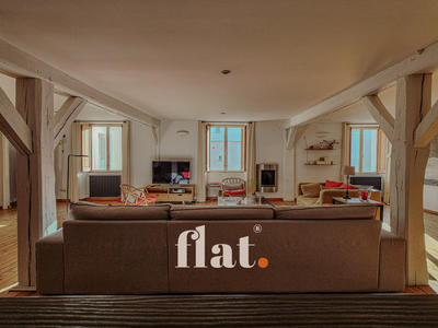 Loft - 130 m² - 5 pièces