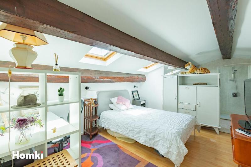 Maison - 250 m² - 8 pièces