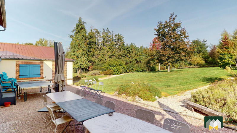 Maison - 272 m² - 6 pièces