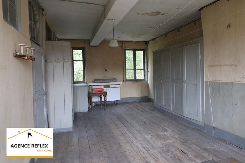 Propriété - 900 m² - 30 pièces