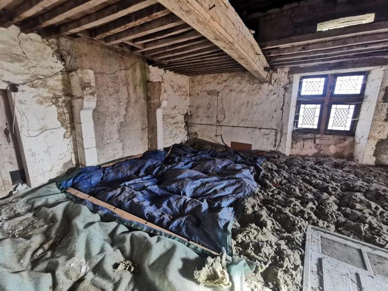 Maison - 280 m² - 7 pièces