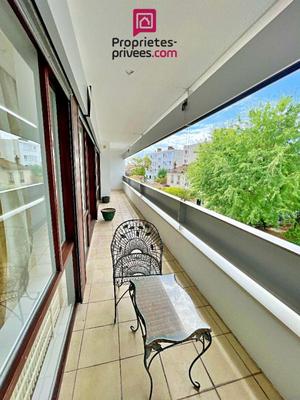 Appartement - 95 m² - 3 pièces