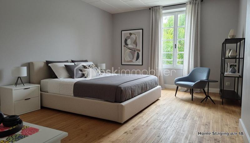 Maison - 210 m² - 7 pièces