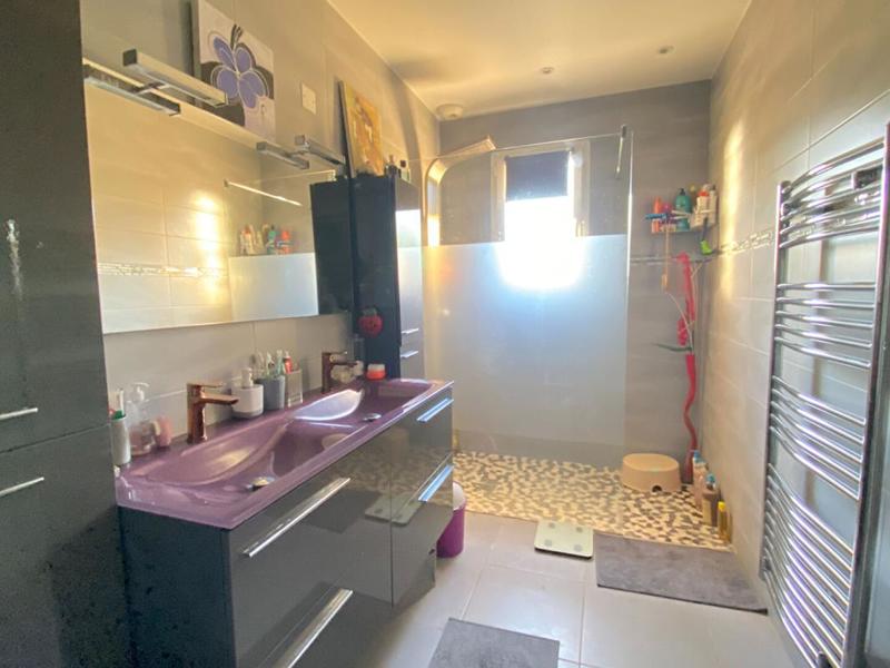 Maison - 101 m² - 5 pièces