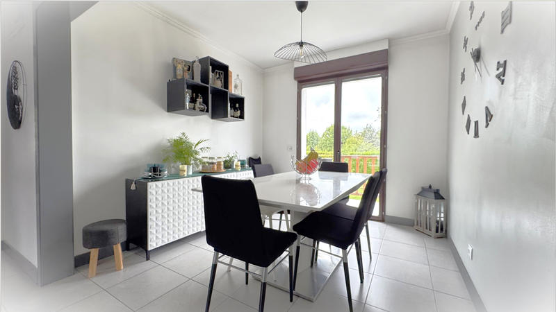 Maison - 145 m² - 5 pièces