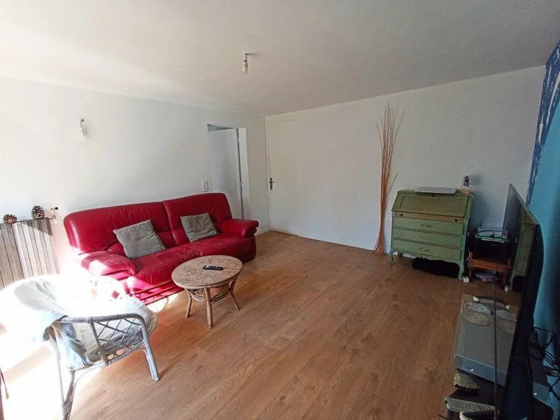 Maison - 214 m² - 9 pièces