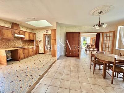 Maison - 135 m² - 6 pièces