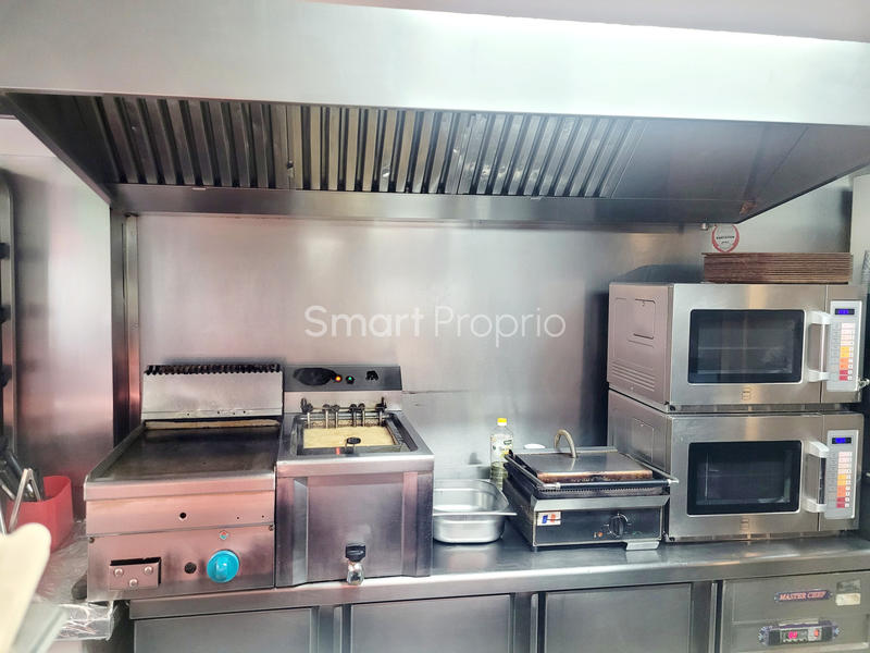 Fonds de commerce - Magasins - 75 m²