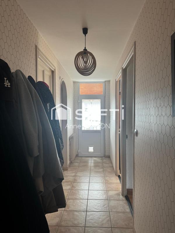 Maison - 182 m² - 11 pièces