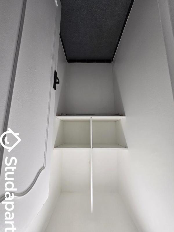 Chambre - 9 m² - 1 pièce