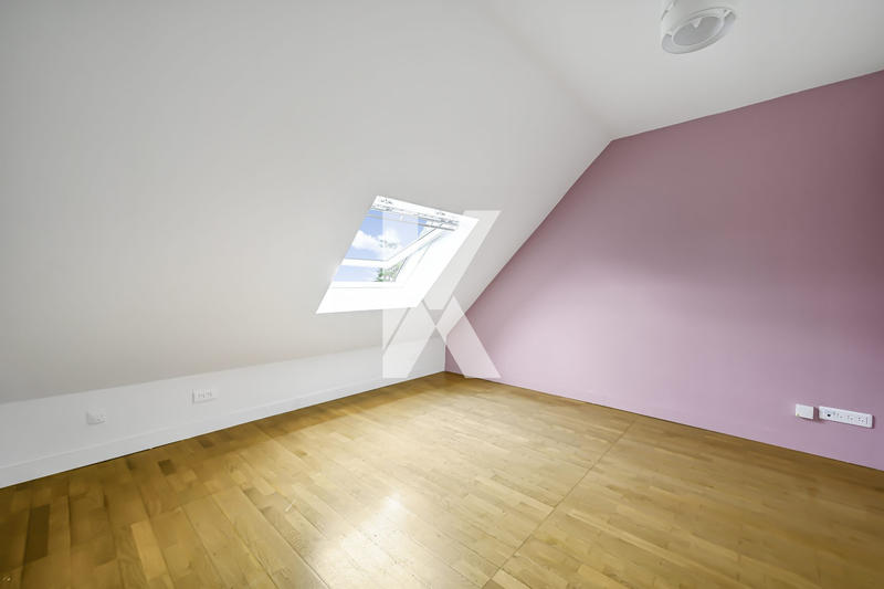 Maison - 162 m² - 7 pièces