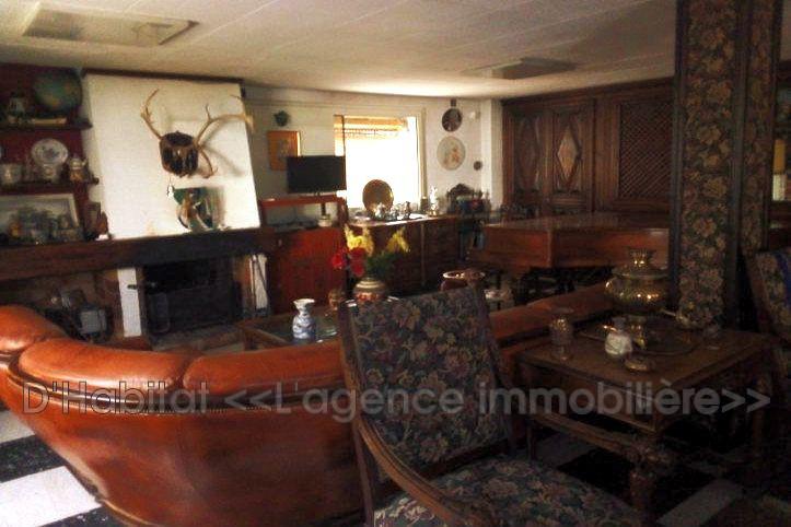 Villa - 264 m² - 6 pièces