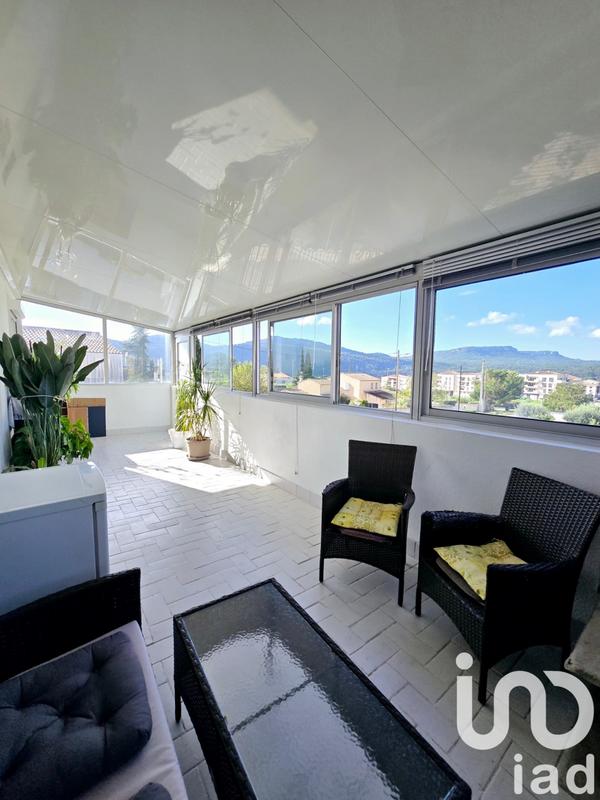 Appartement - 80 m² - 3 pièces