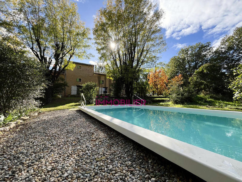 Maison - 269 m² - 6 pièces