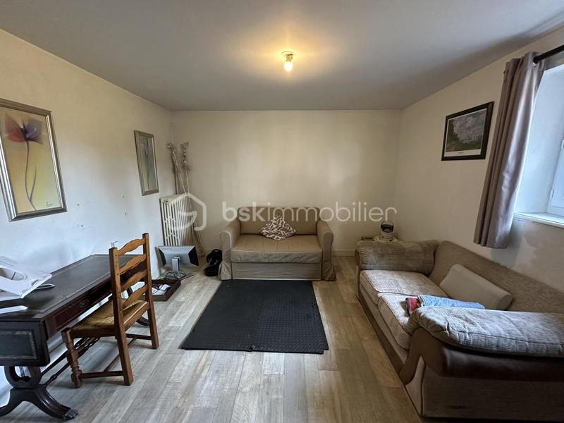 Maison traditionnelle - 235 m² - 11 pièces