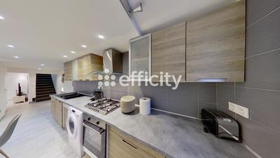 Maison - 90 m² - 6 pièces