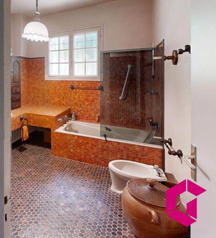 Villa - 172 m² - 8 pièces