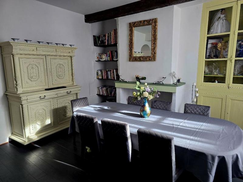 Maison - 121 m² - 9 pièces