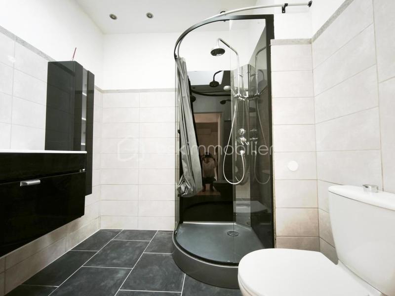 Maison traditionnelle - 100 m² - 5 pièces