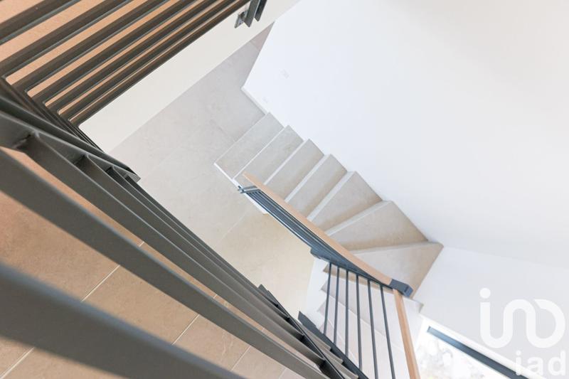 Maison - 259 m² - 5 pièces