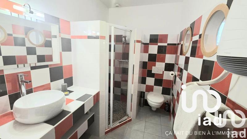 Maison - 203 m² - 9 pièces