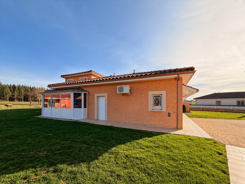 Maison - 139 m² - 6 pièces