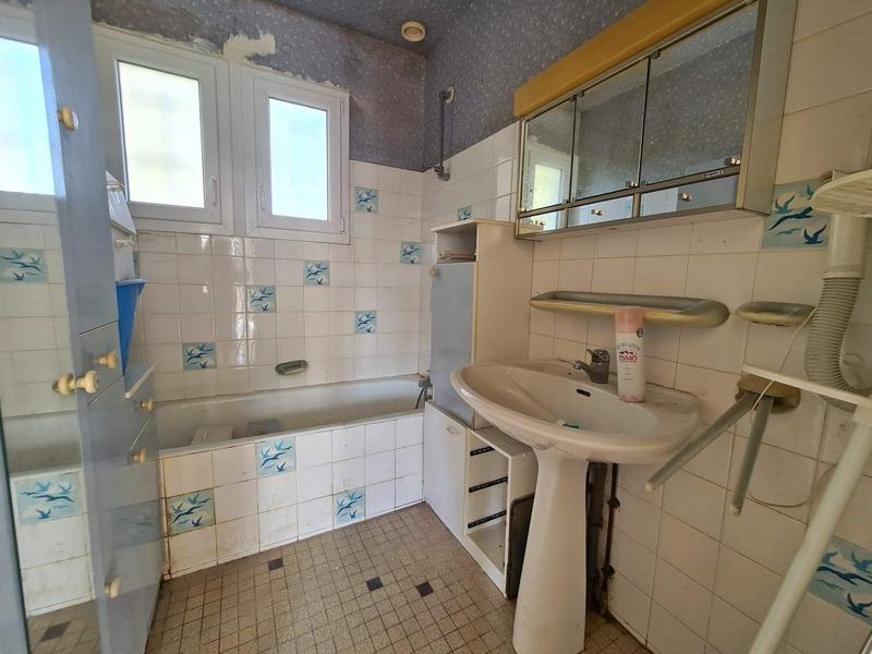 Maison - 120 m² - 8 pièces