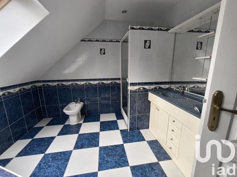 Maison - 140 m² - 5 pièces