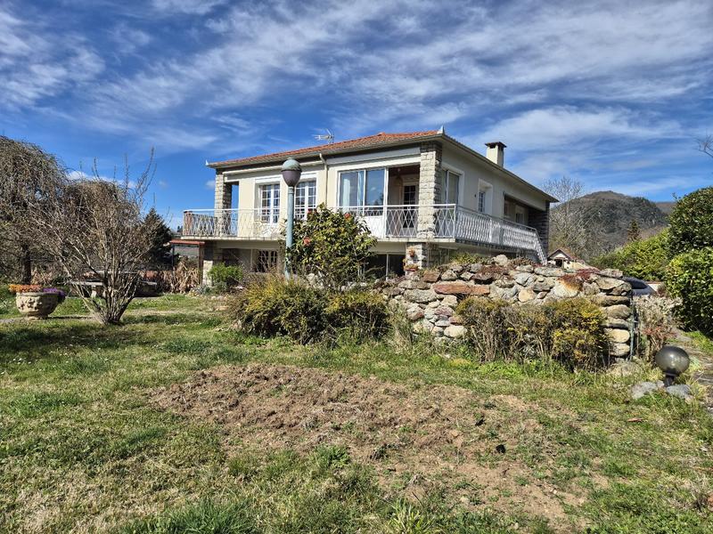 Maison - 155 m² - 6 pièces