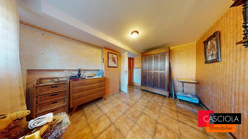 Maison traditionnelle - 104 m² - 5 pièces