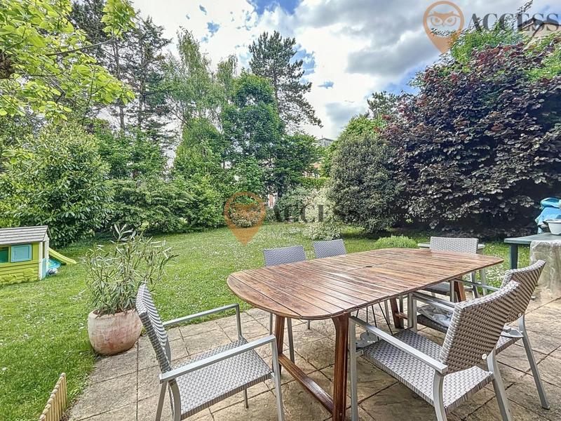 Maison - 161 m² - 6 pièces