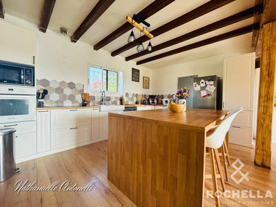 Maison ancienne - 204 m² - 10 pièces