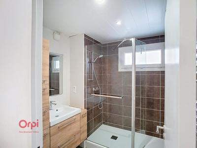 Appartement - 79 m² - 3 pièces