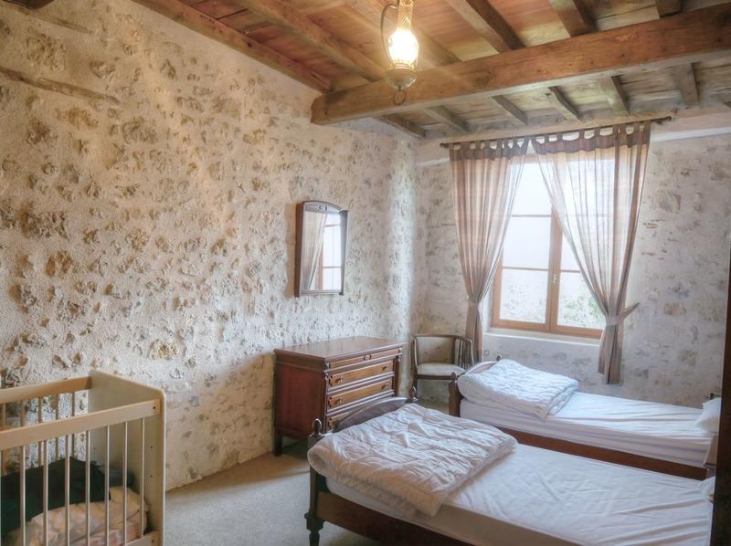 Maison - 350 m² - 11 pièces