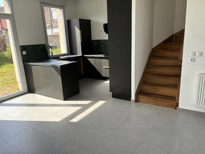 Maison - 83 m² - 4 pièces