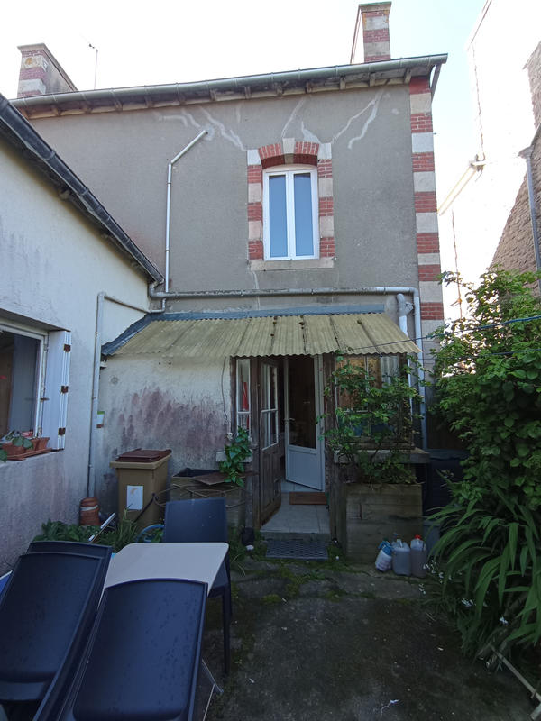 Maison - 128 m² - 8 pièces