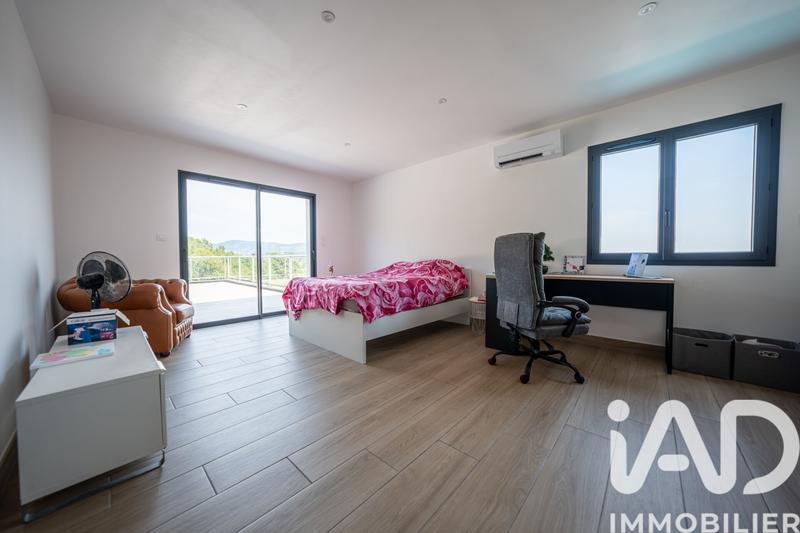 Maison - 150 m² - 4 pièces