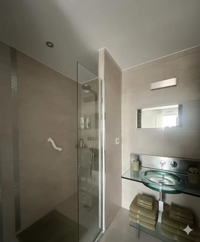 Appartement - 224 m² - 6 pièces