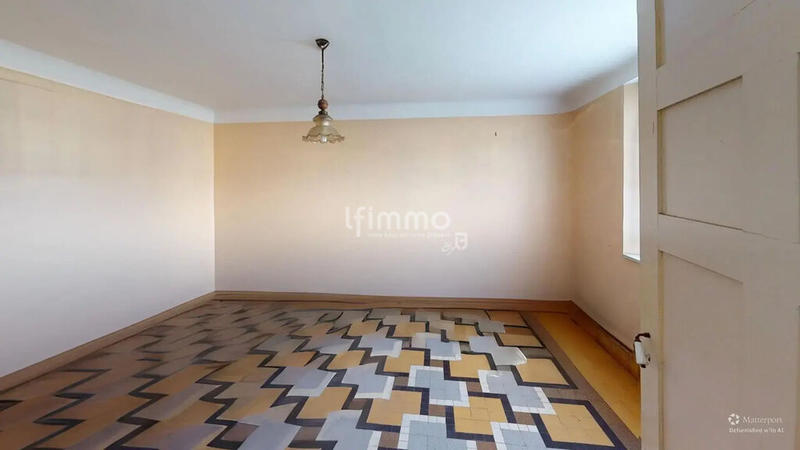 Demeure - 200 m² - 9 pièces