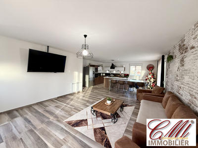 Maison - 97 m² - 5 pièces