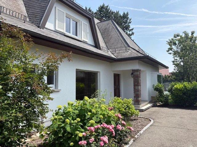 Maison - 310 m² - 6 pièces