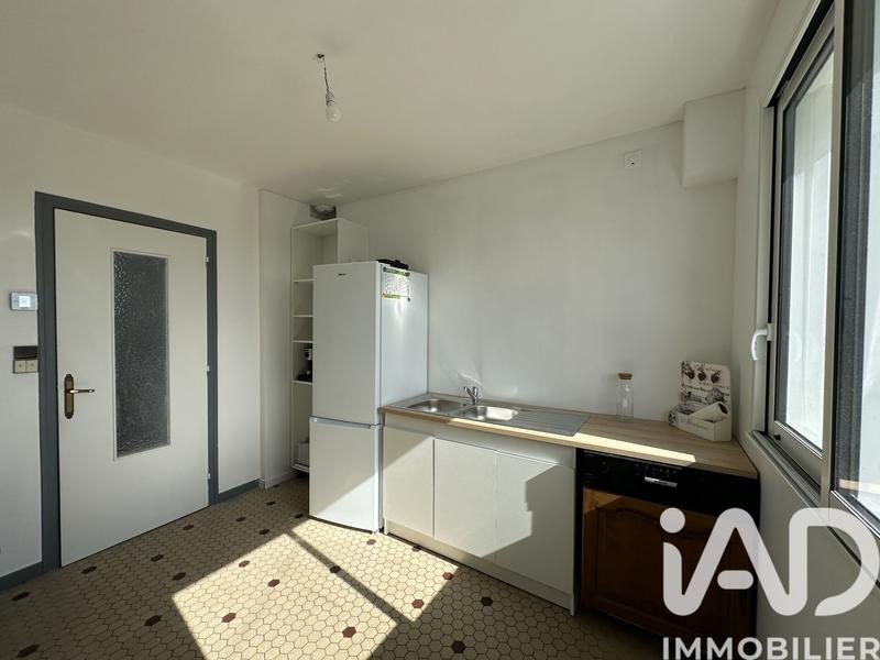 Maison - 93 m² - 8 pièces