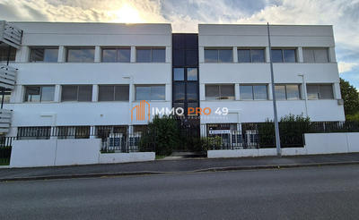 Bureau - 854 m² - 12 pièces