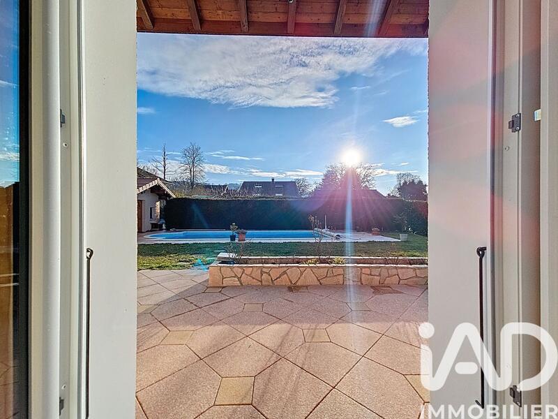 Maison - 180 m² - 5 pièces