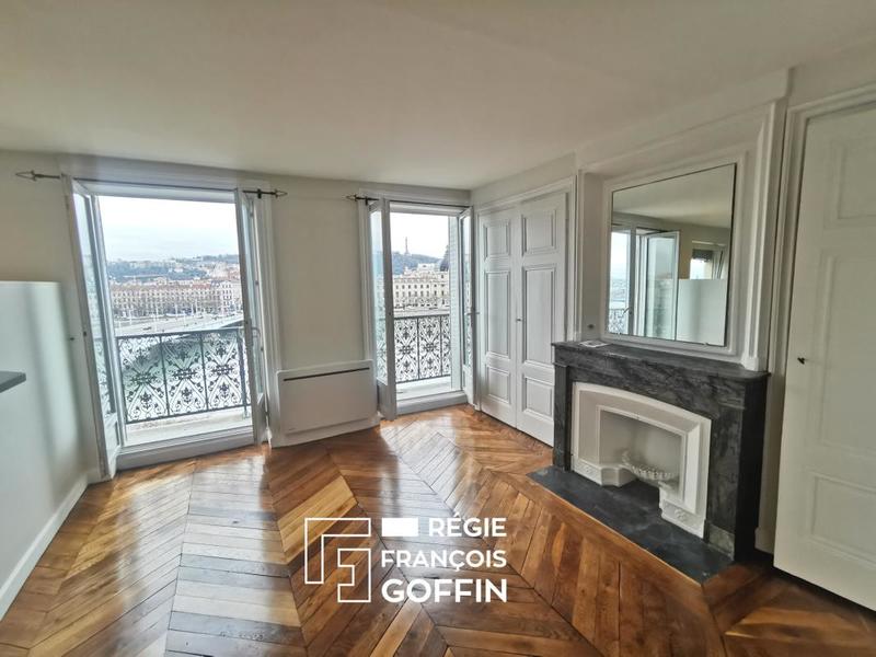 Appartement - 83 m² - 4 pièces