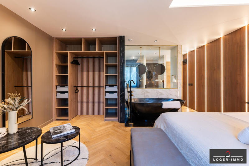 Maison - 202 m² - 8 pièces